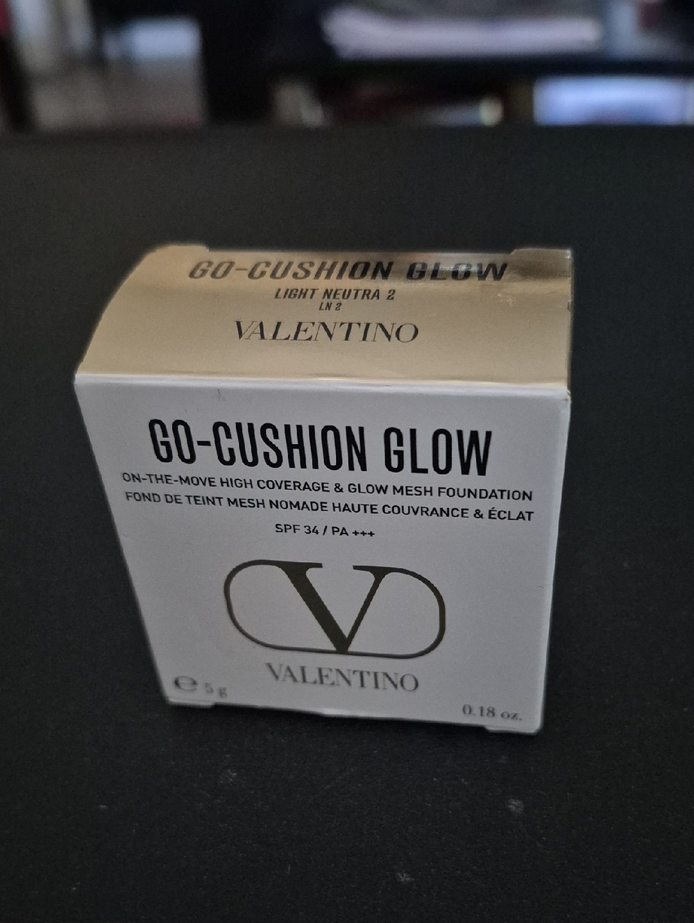 Valentino Go-Cushion Glow Foundation Light Neutra 2